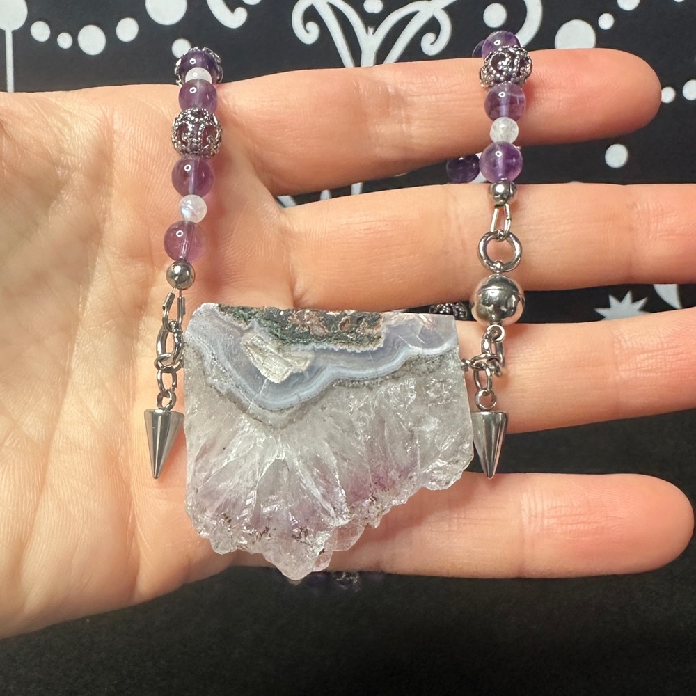 Oak amethyst slice necklace - Picture 3 of 5